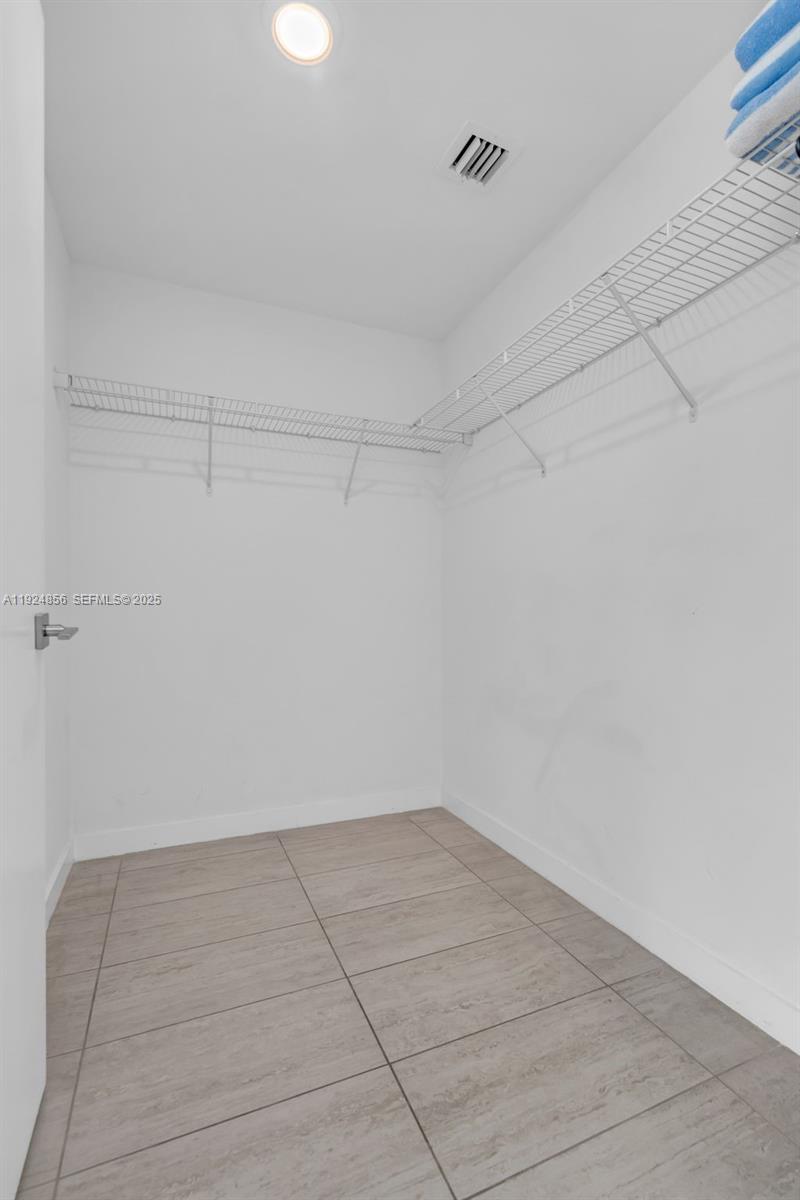 3900 Biscayne Blvd #S-312, Miami FL 33137