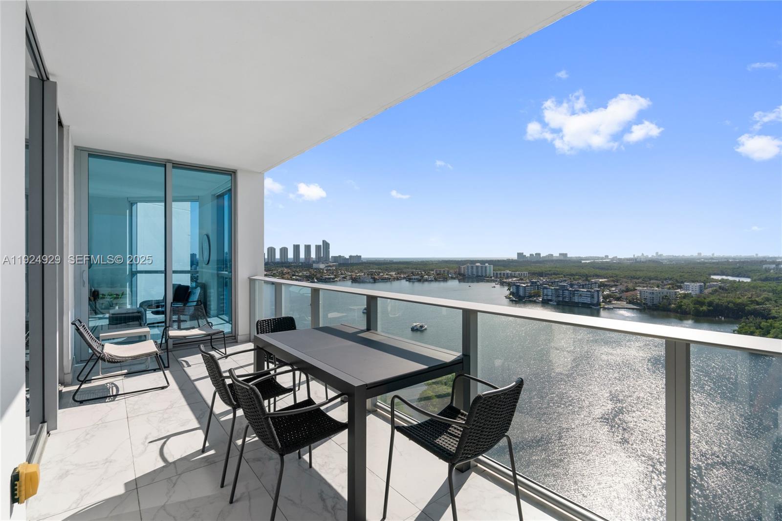 17111 Biscayne Blvd #2002, North Miami Beach FL 33160