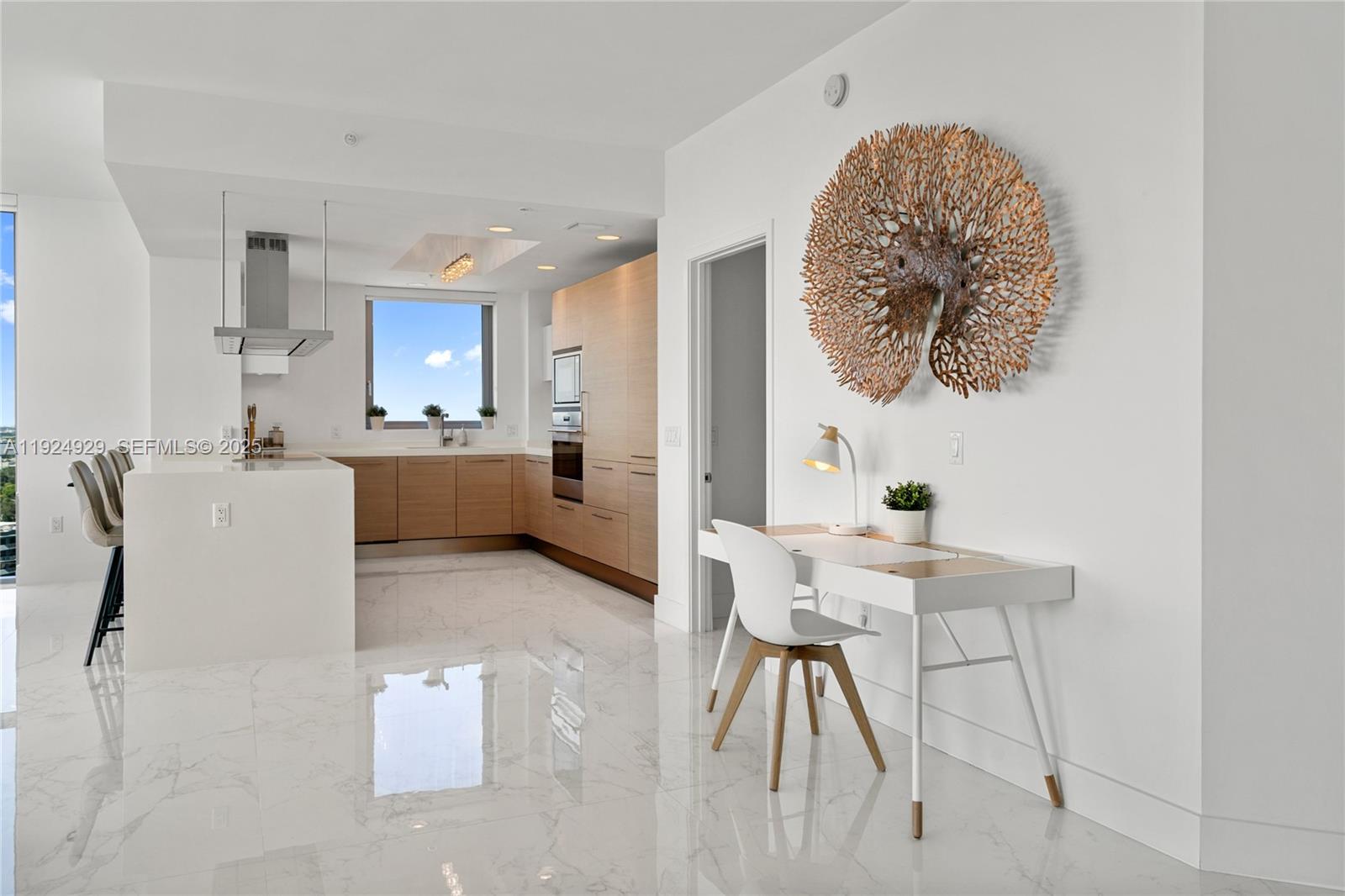 17111 Biscayne Blvd #2002, North Miami Beach FL 33160