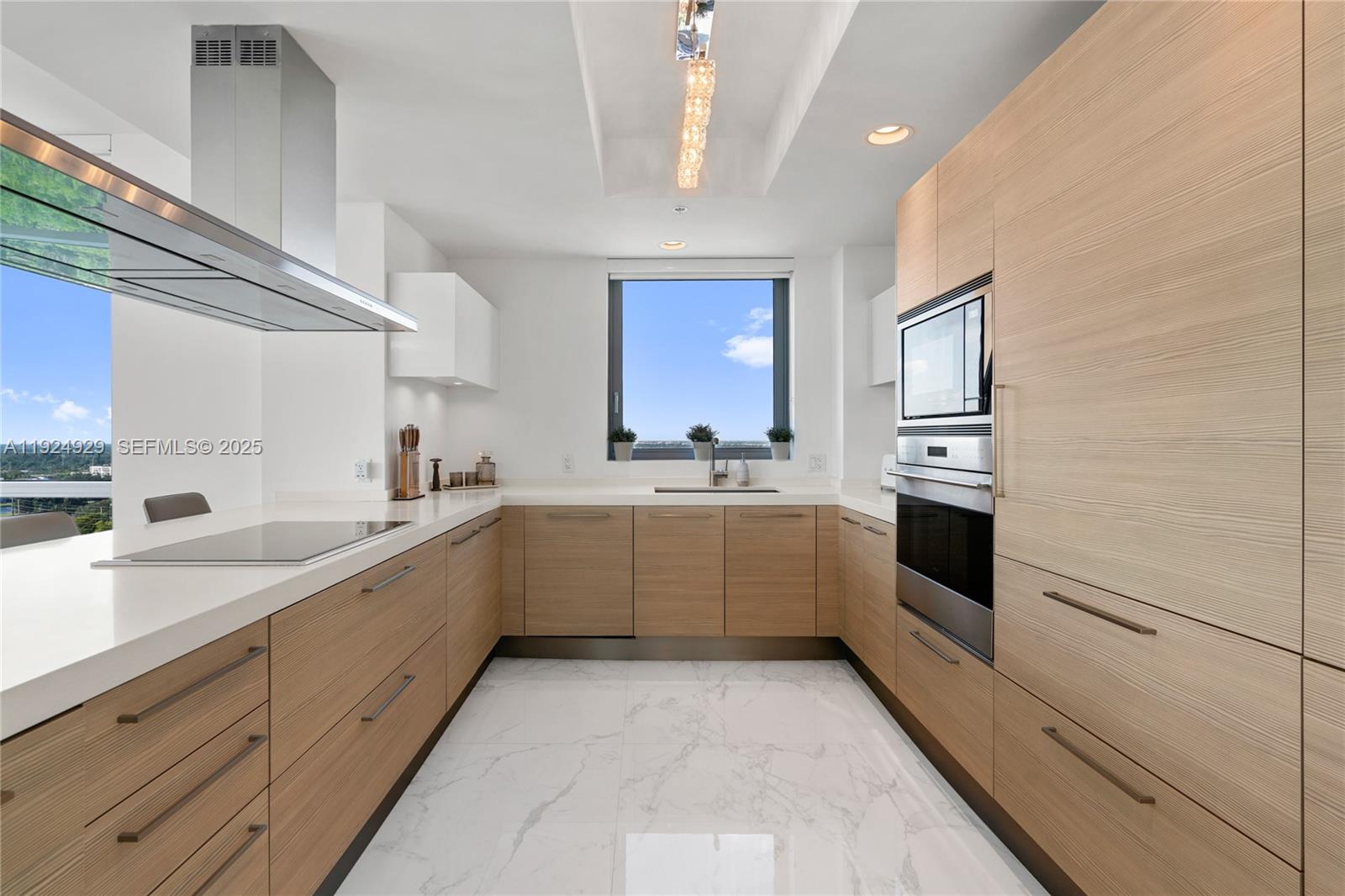 17111 Biscayne Blvd #2002, North Miami Beach FL 33160