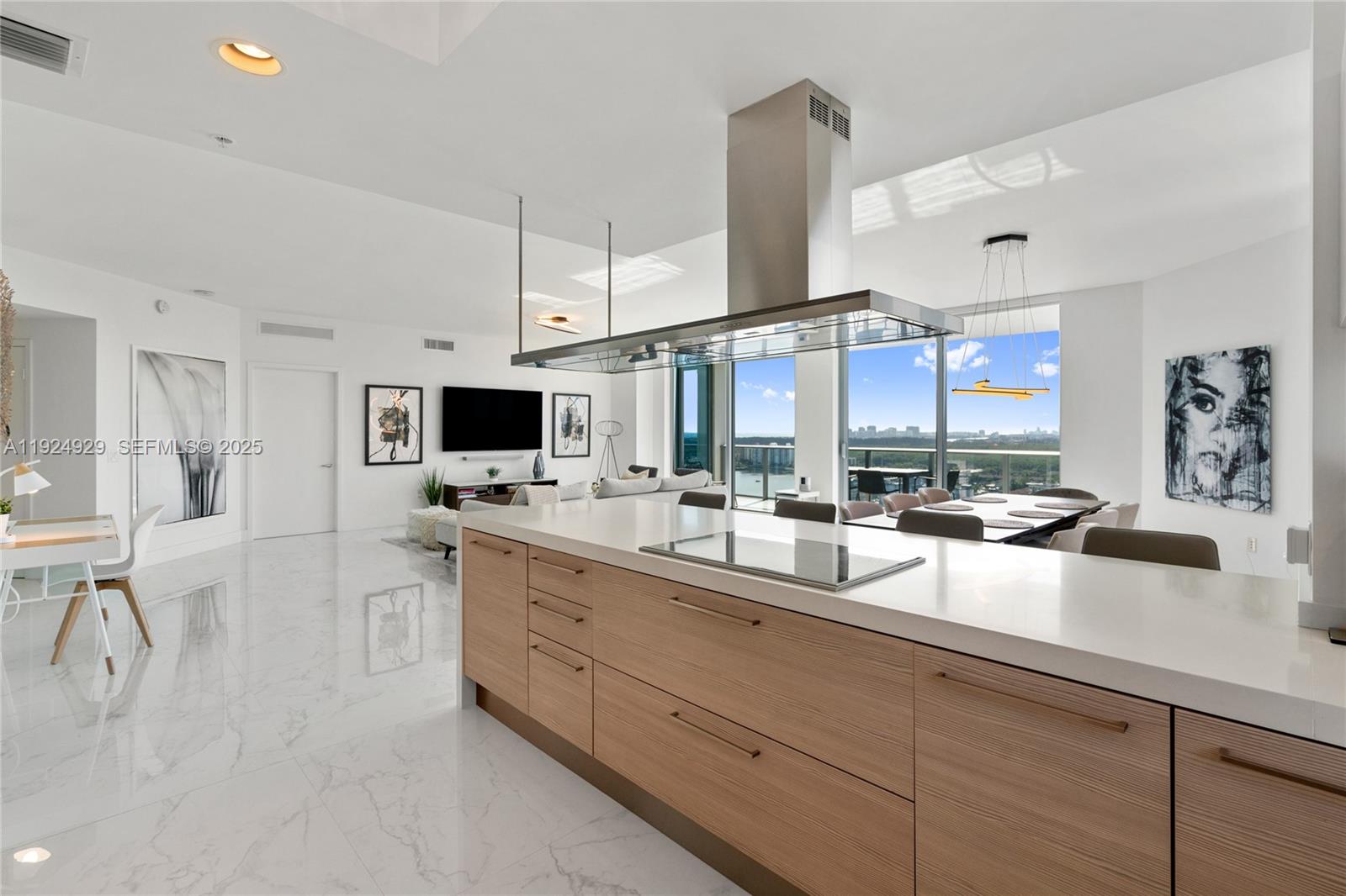 17111 Biscayne Blvd #2002, North Miami Beach FL 33160