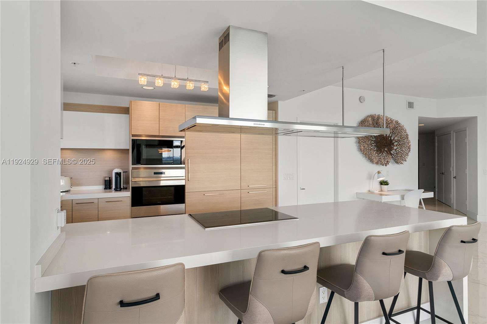 17111 Biscayne Blvd #2002, North Miami Beach FL 33160