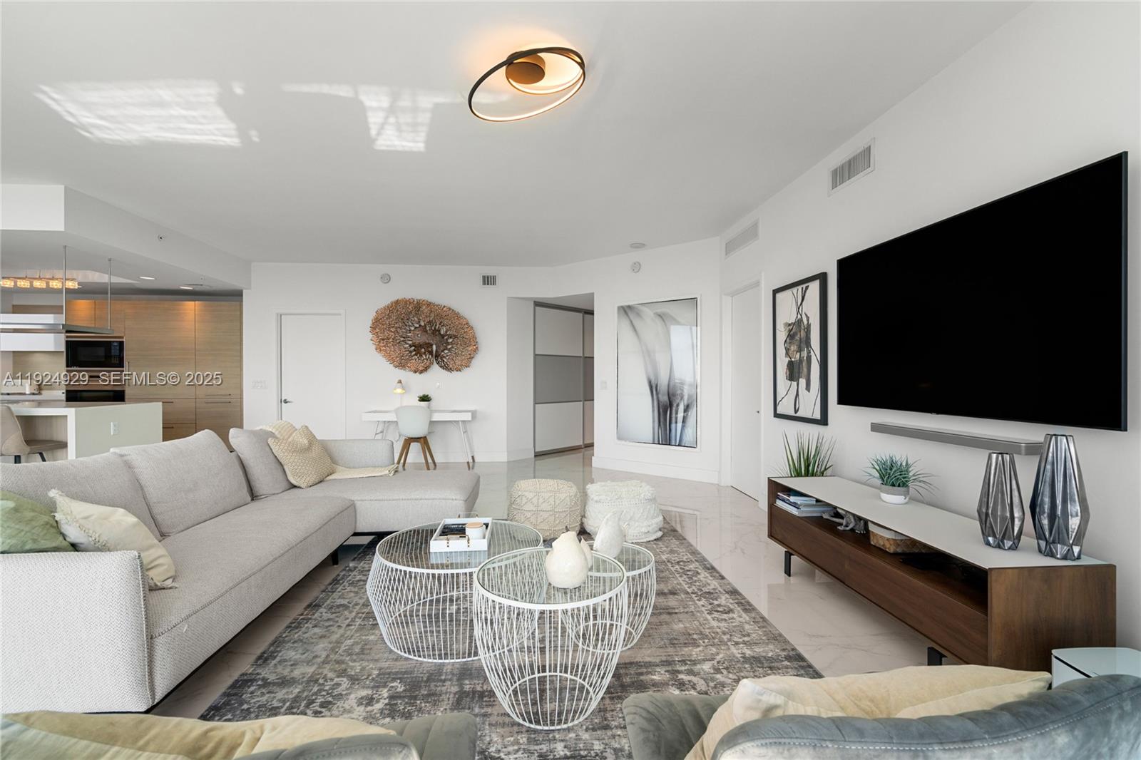 17111 Biscayne Blvd #2002, North Miami Beach FL 33160