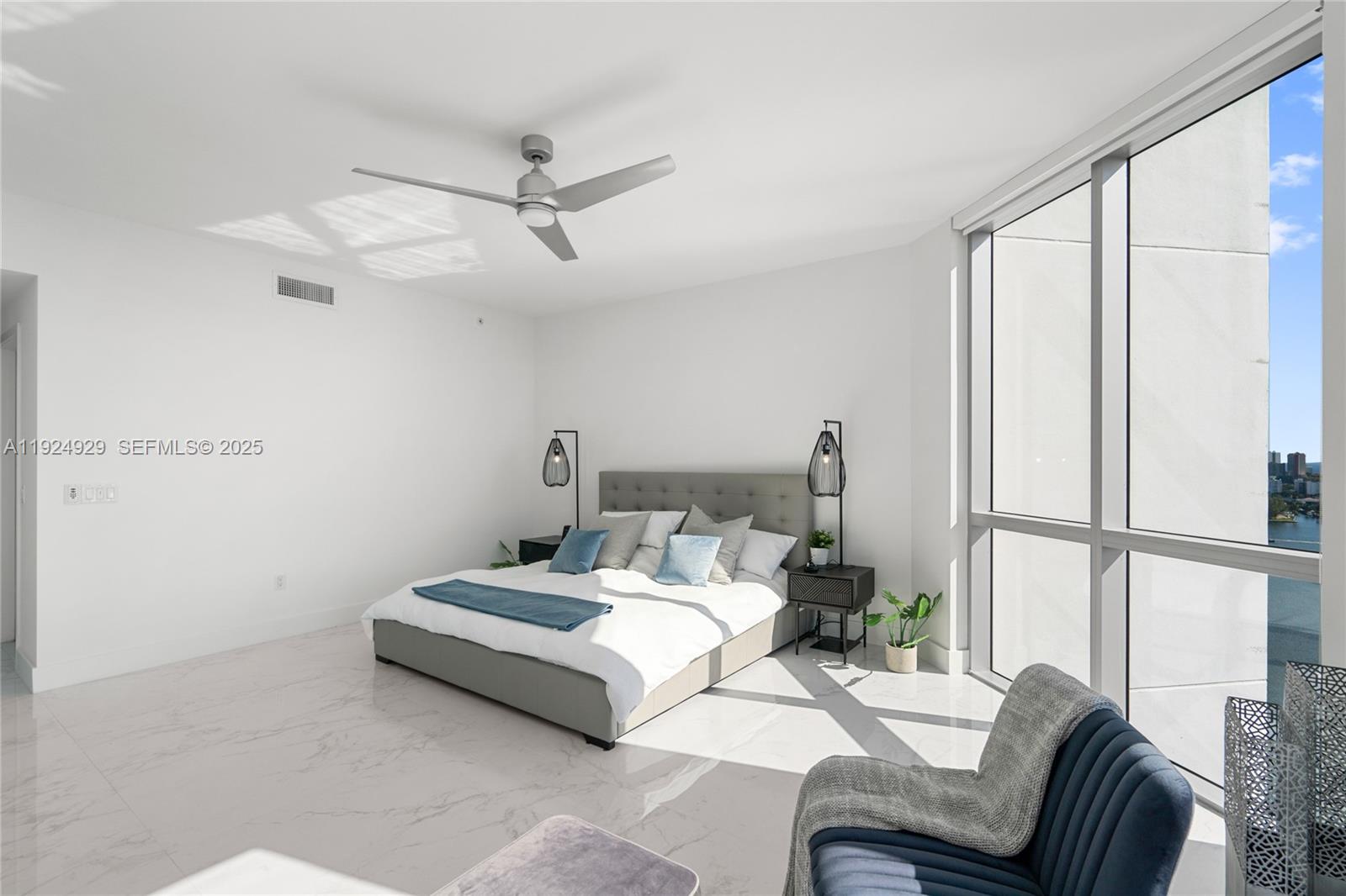 17111 Biscayne Blvd #2002, North Miami Beach FL 33160