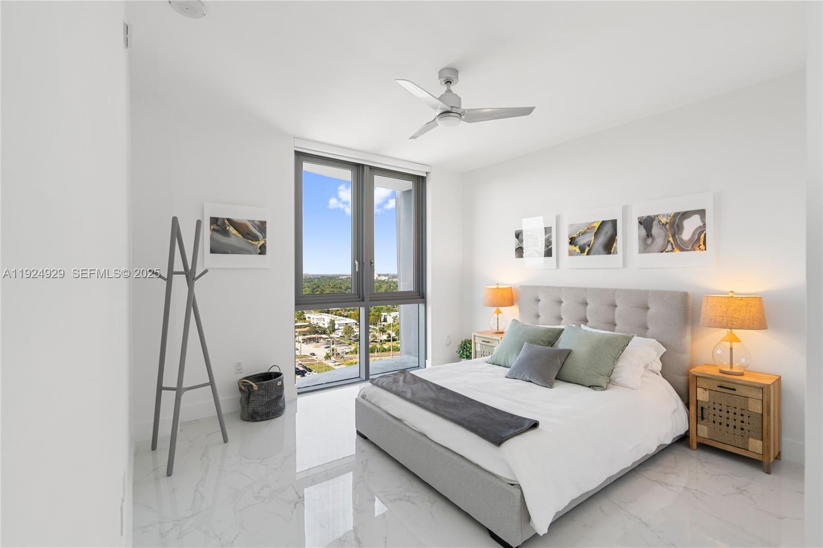 17111 Biscayne Blvd #2002, North Miami Beach FL 33160