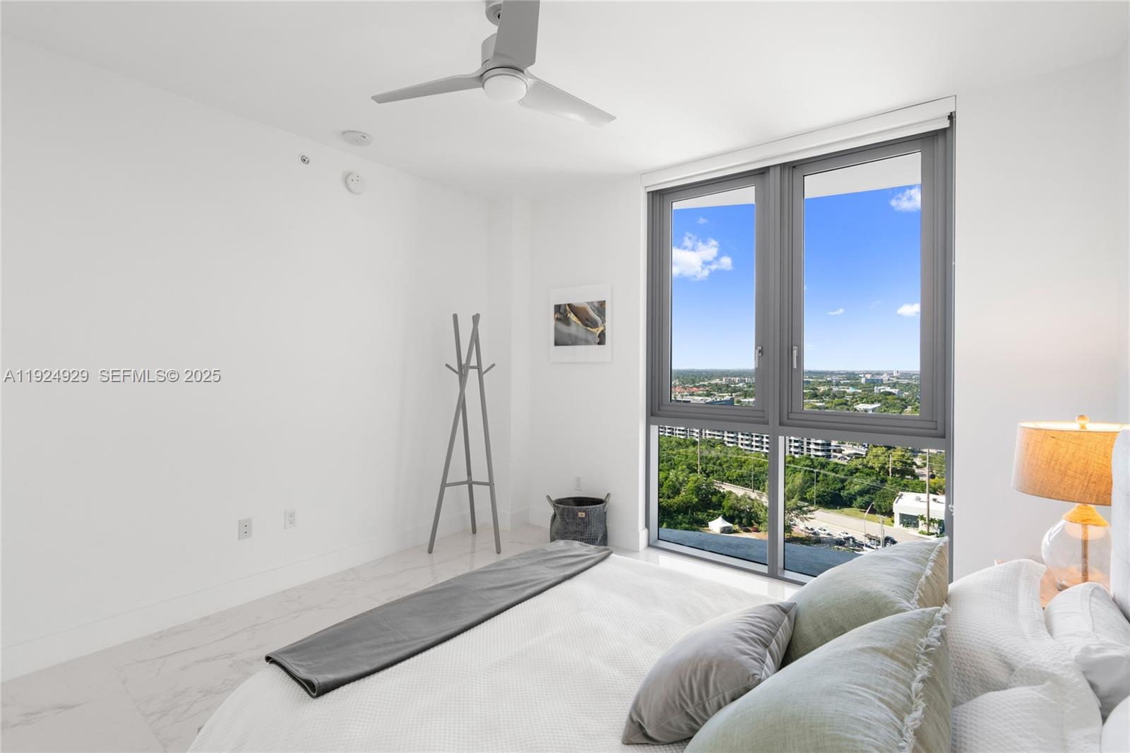 17111 Biscayne Blvd #2002, North Miami Beach FL 33160