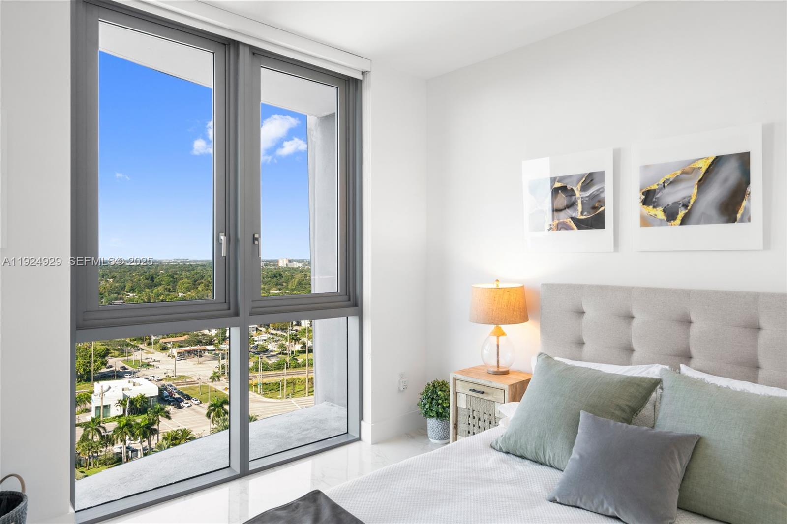 17111 Biscayne Blvd #2002, North Miami Beach FL 33160