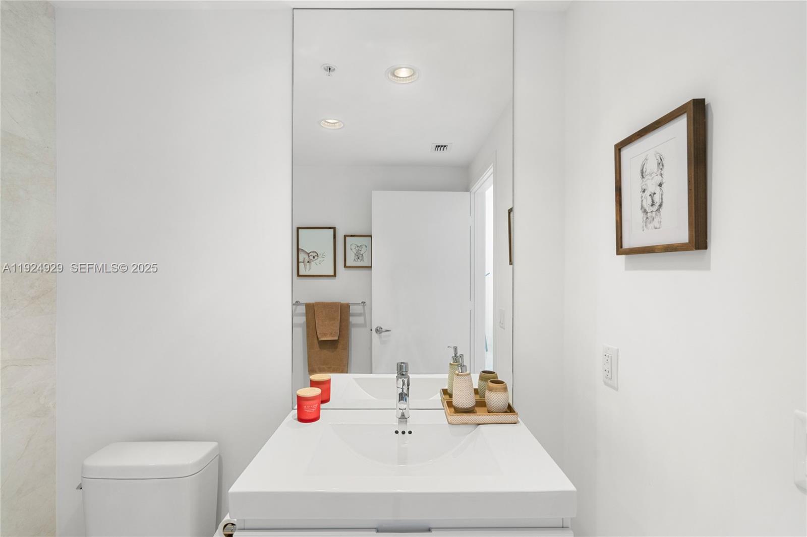 17111 Biscayne Blvd #2002, North Miami Beach FL 33160