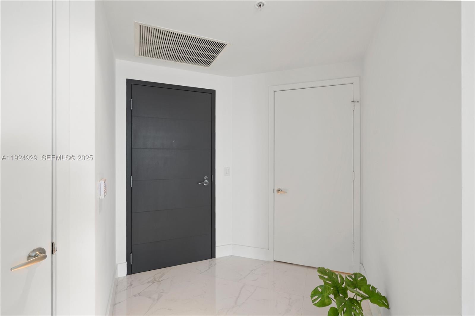 17111 Biscayne Blvd #2002, North Miami Beach FL 33160