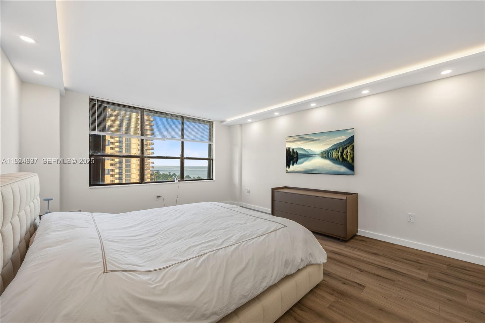 9801 Collins Ave #10G, Bal Harbour FL 33154