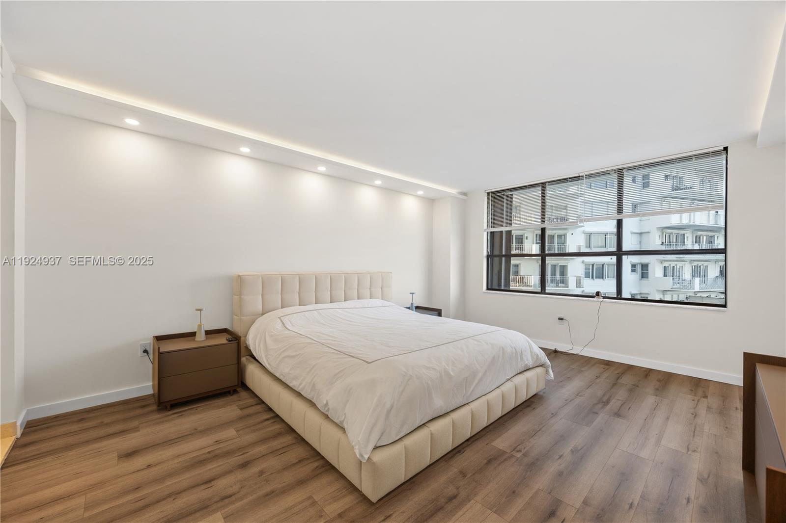 9801 Collins Ave #10G, Bal Harbour FL 33154