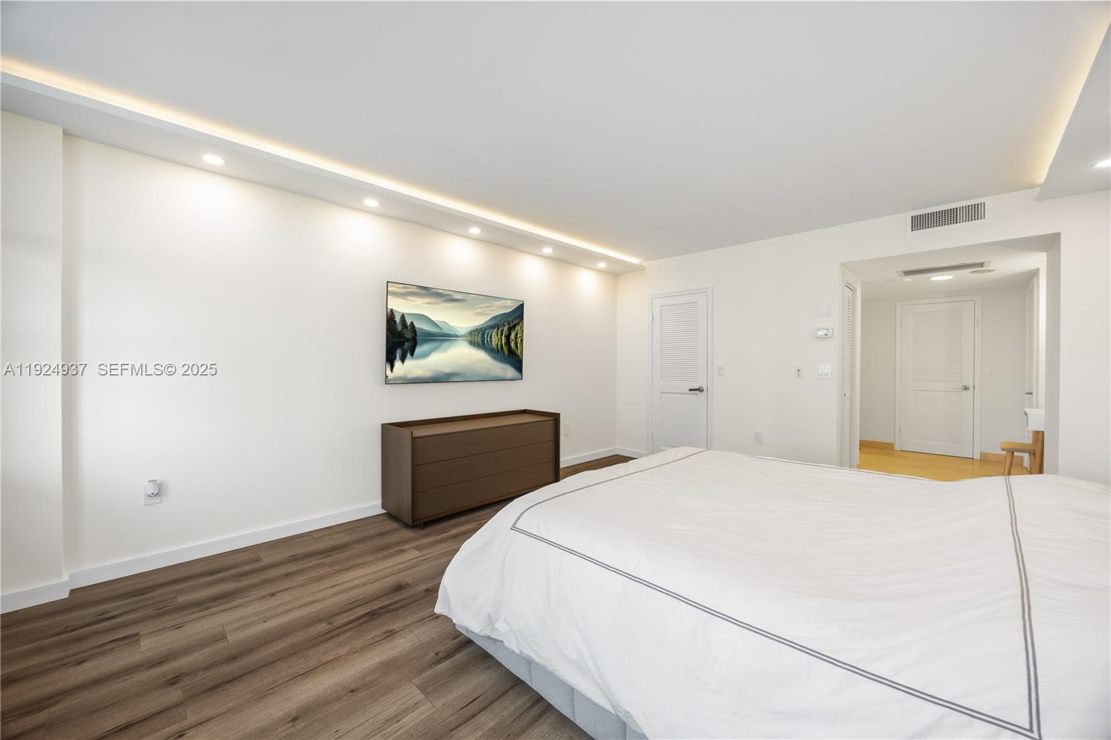 9801 Collins Ave #10G, Bal Harbour FL 33154