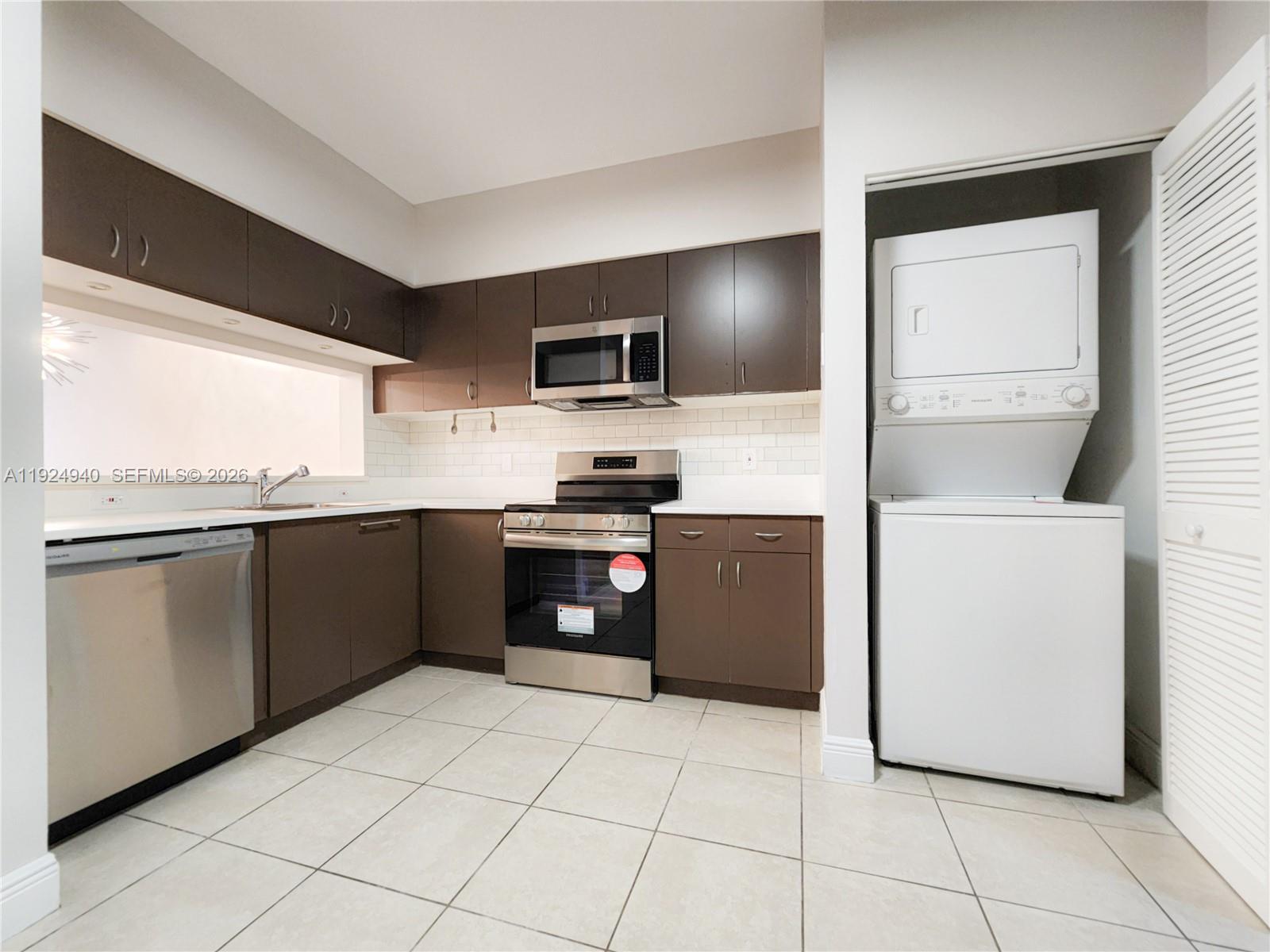 34 Key West Ct #43, Weston FL 33326