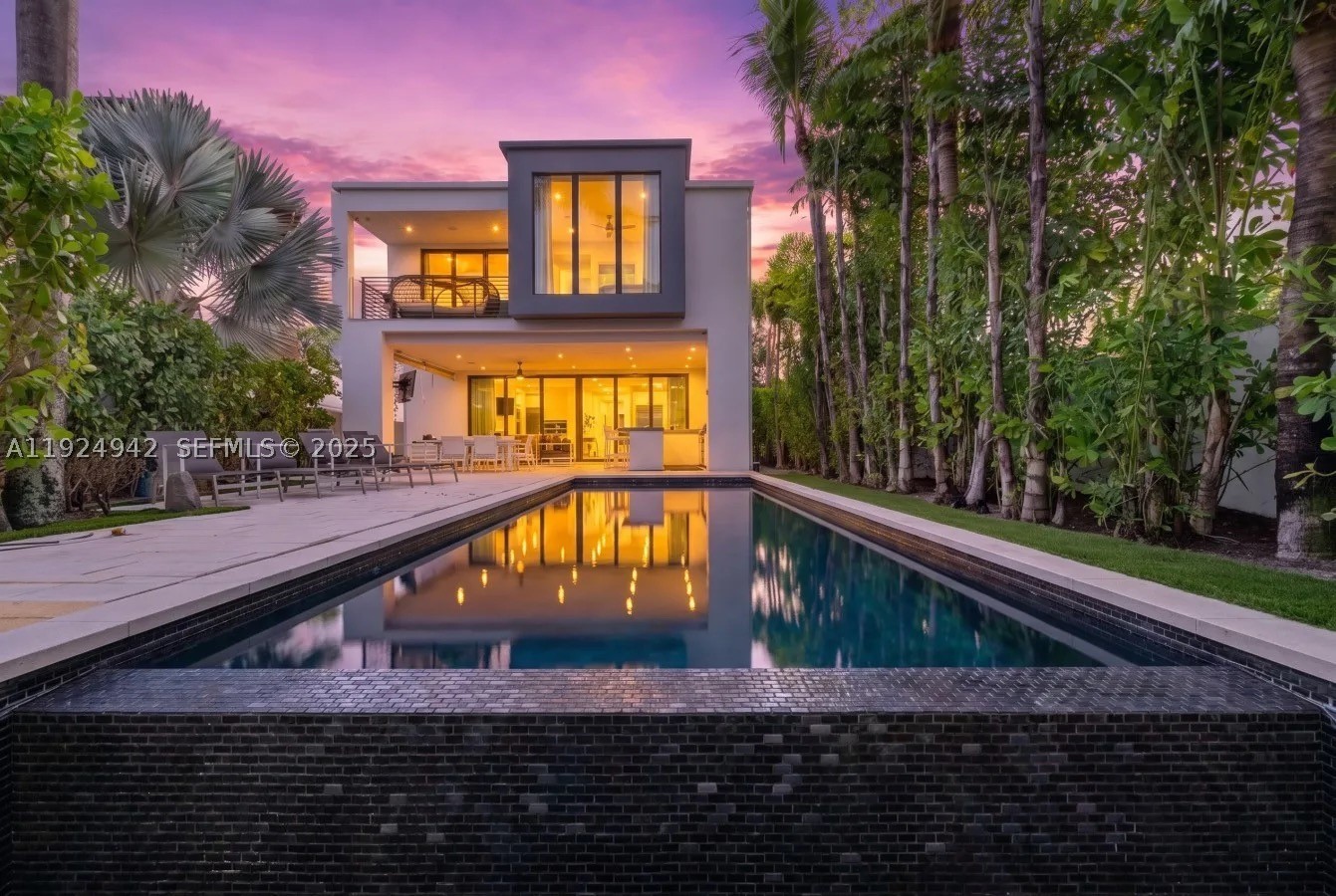310 SE 11th Ave, Fort Lauderdale FL 33301