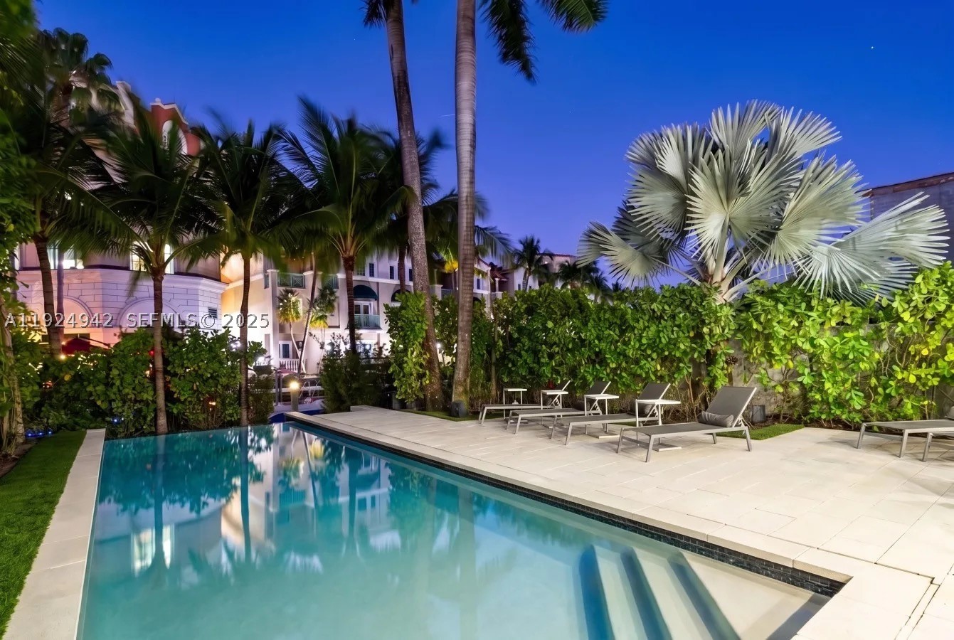 310 SE 11th Ave, Fort Lauderdale FL 33301