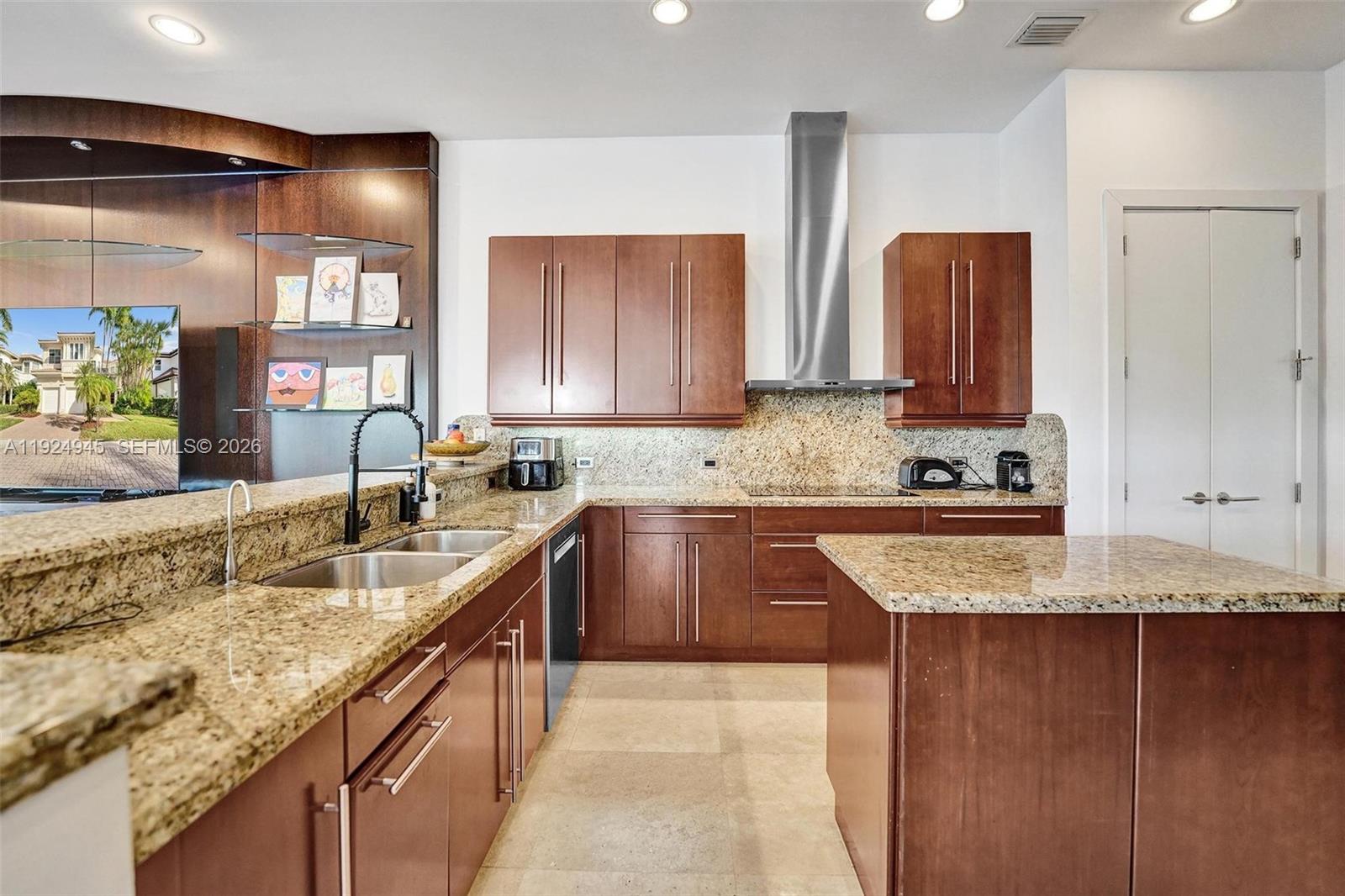 1575 Windjammer Way, Hollywood FL 33019