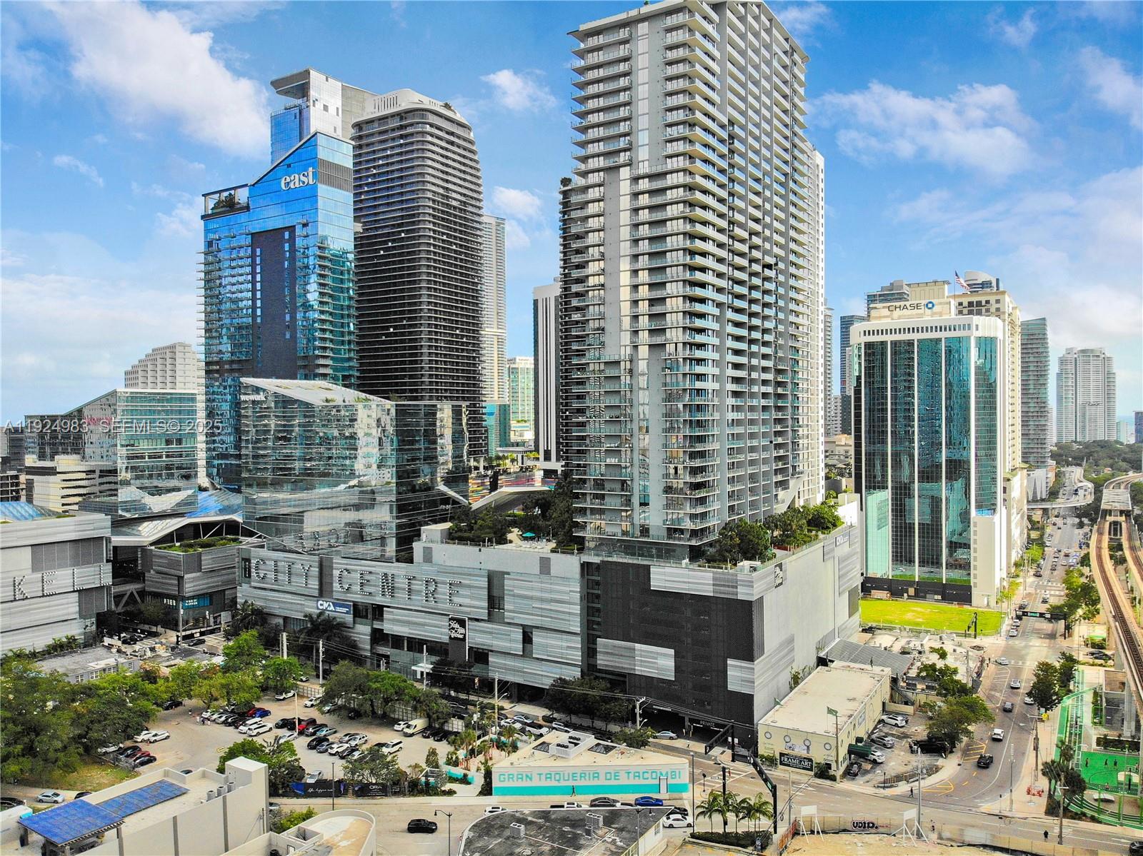 88 SW 7th St #2008, Miami FL 33130