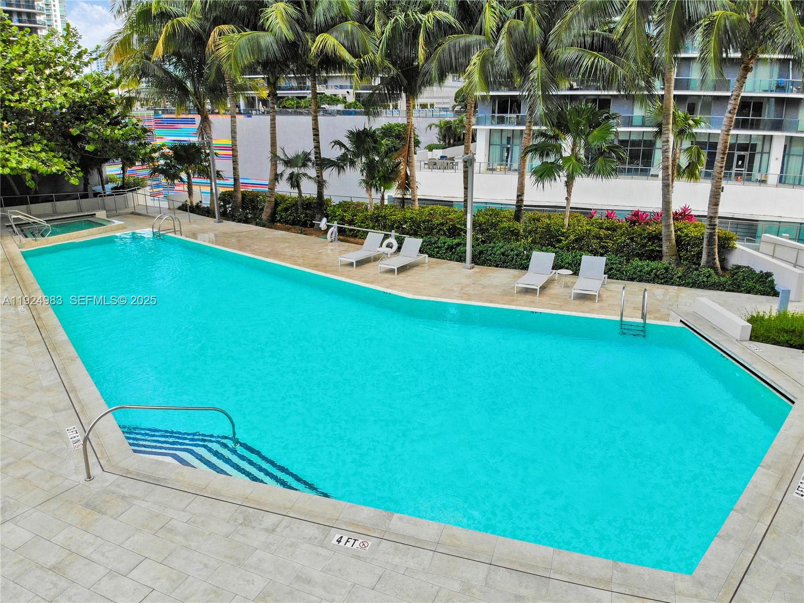 88 SW 7th St #2008, Miami FL 33130