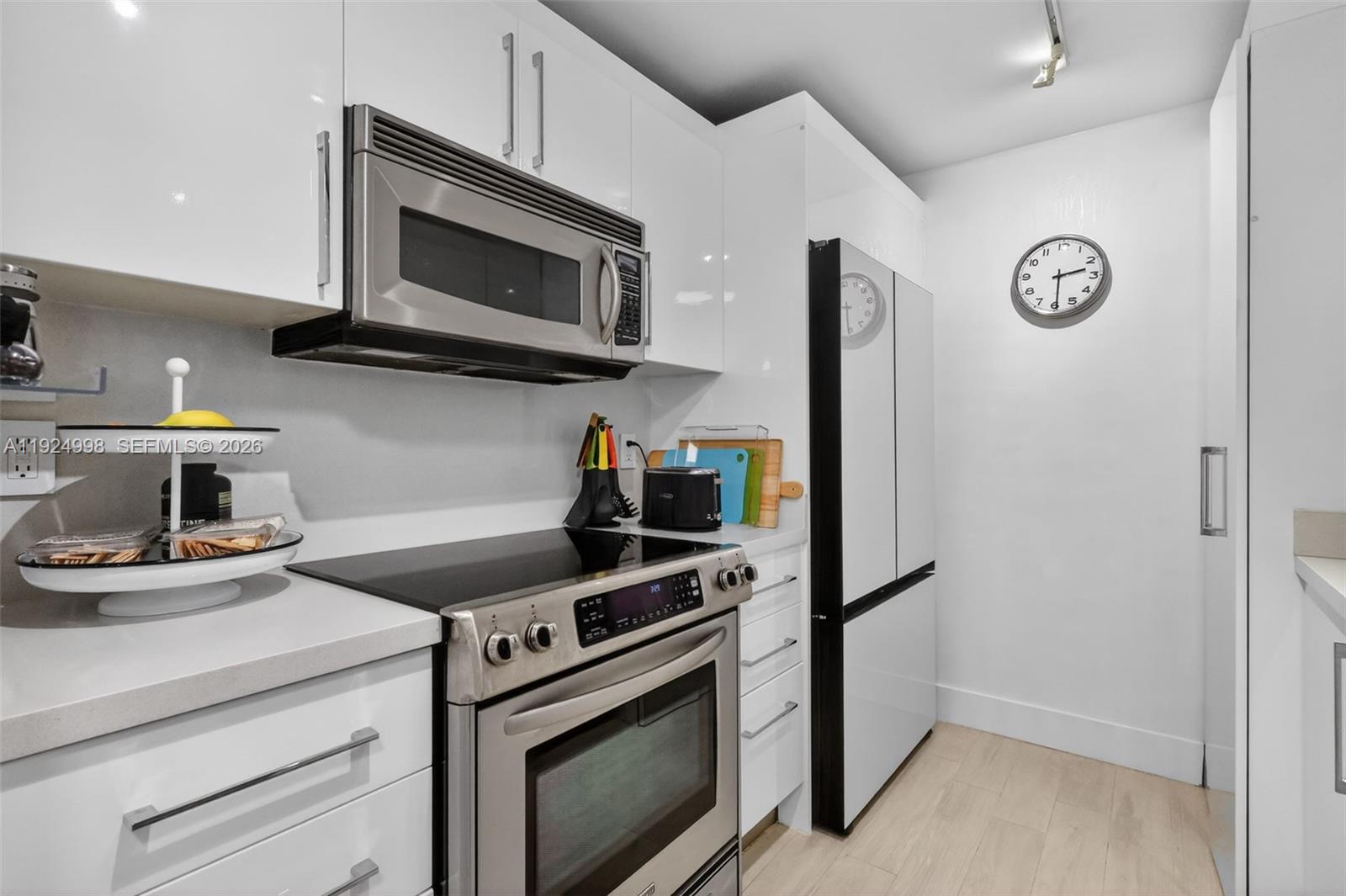 10275 Collins Ave #101, Bal Harbour FL 33154