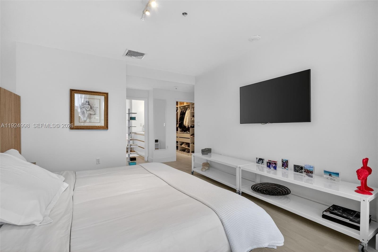 10275 Collins Ave #101, Bal Harbour FL 33154