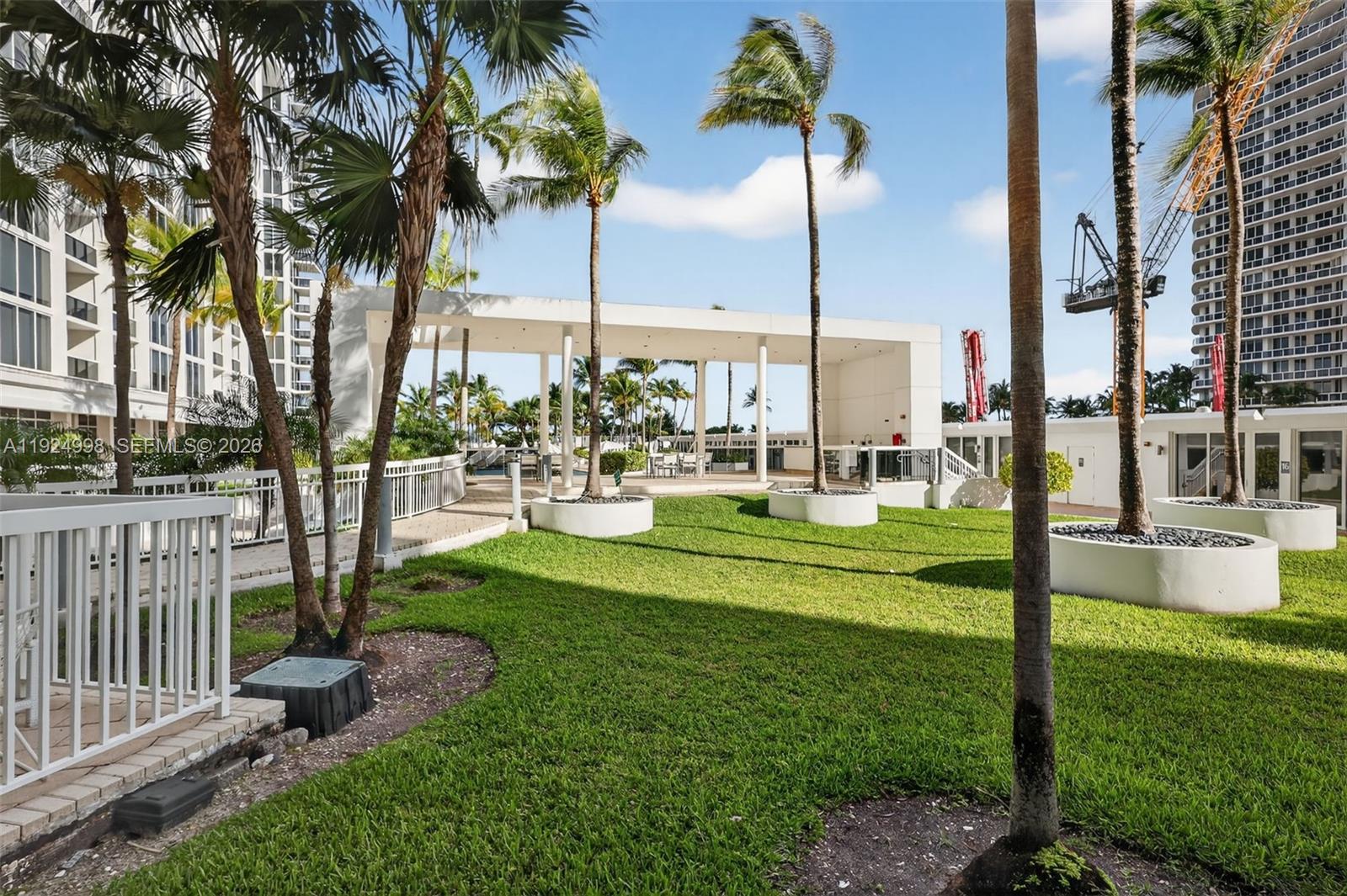 10275 Collins Ave #101, Bal Harbour FL 33154