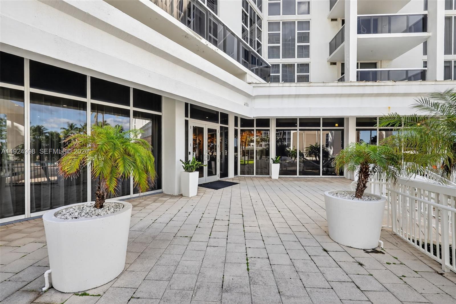 10275 Collins Ave #101, Bal Harbour FL 33154