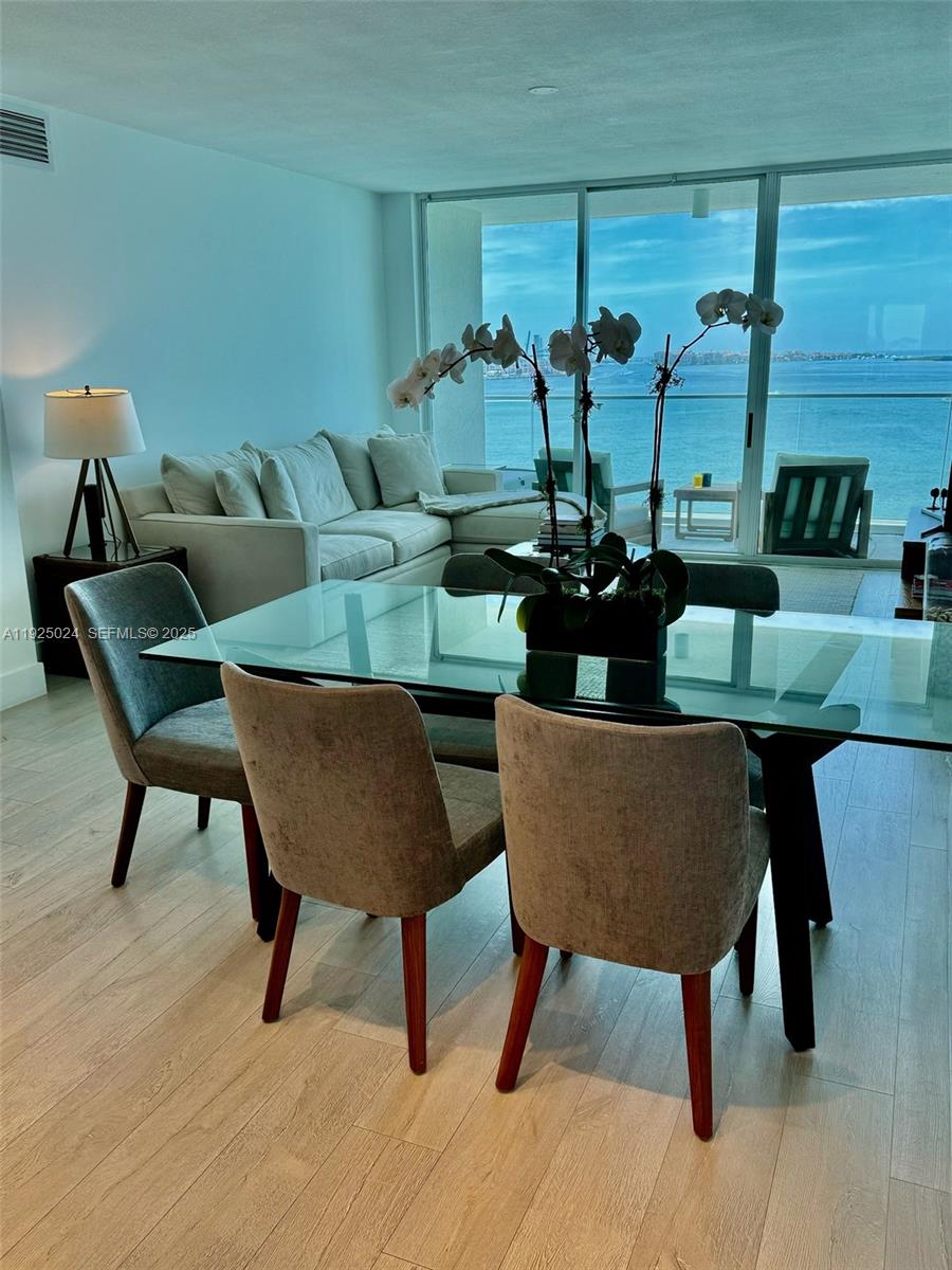 800 Claughton Island Dr #1502, Miami FL 33131