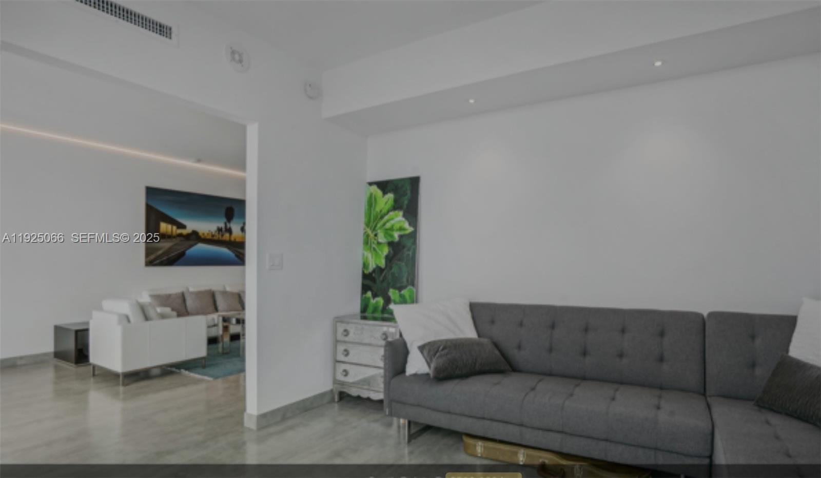 300 S Pointe Dr #3502, Miami Beach FL 33139