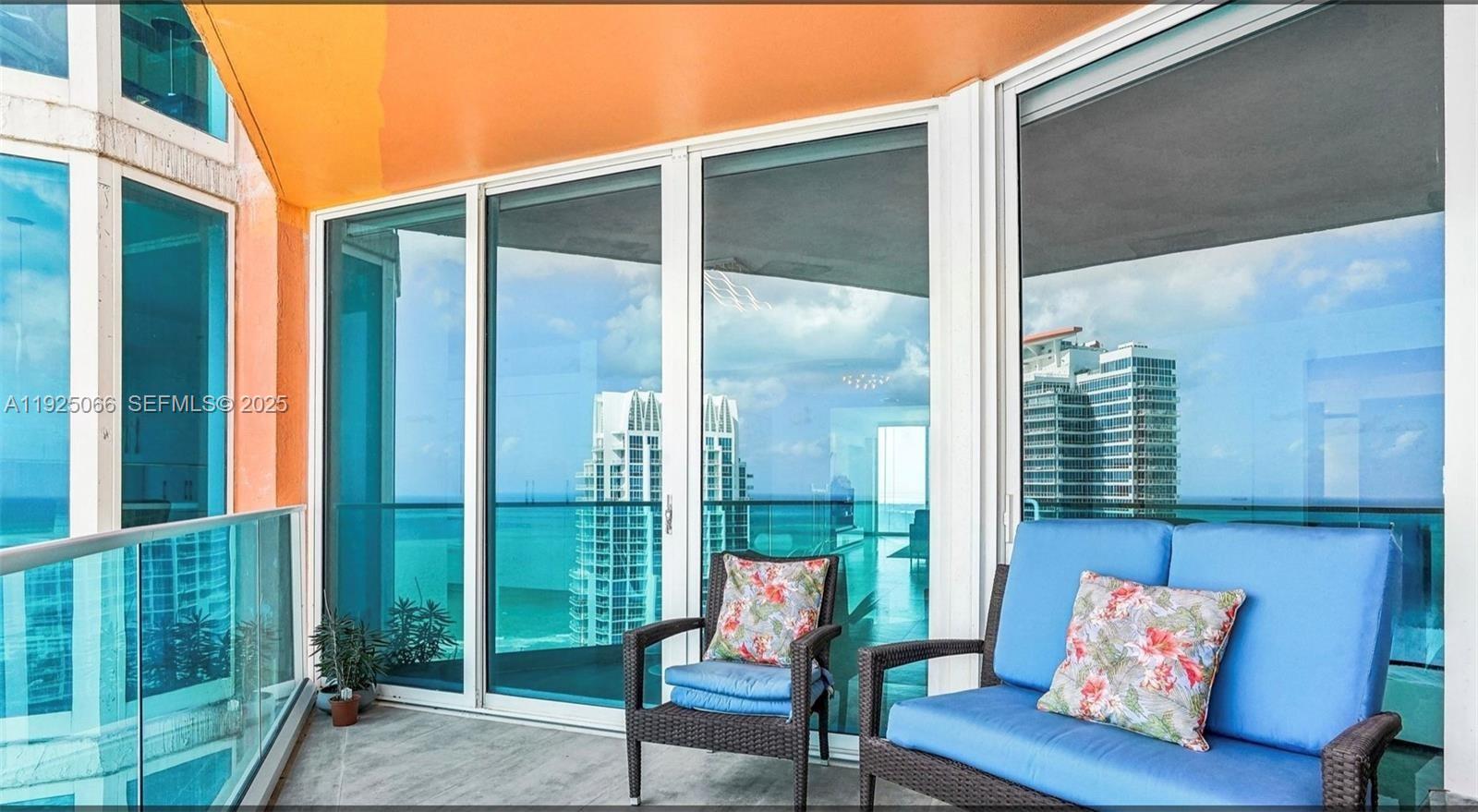 300 S Pointe Dr #3502, Miami Beach FL 33139