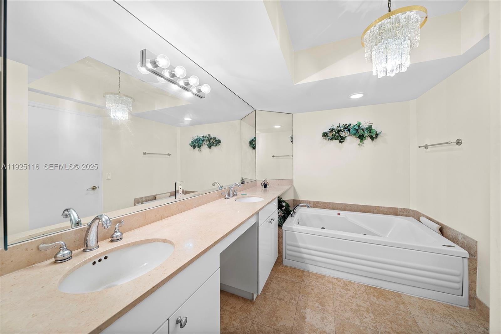 4775 Collins Ave #807, Miami Beach FL 33140