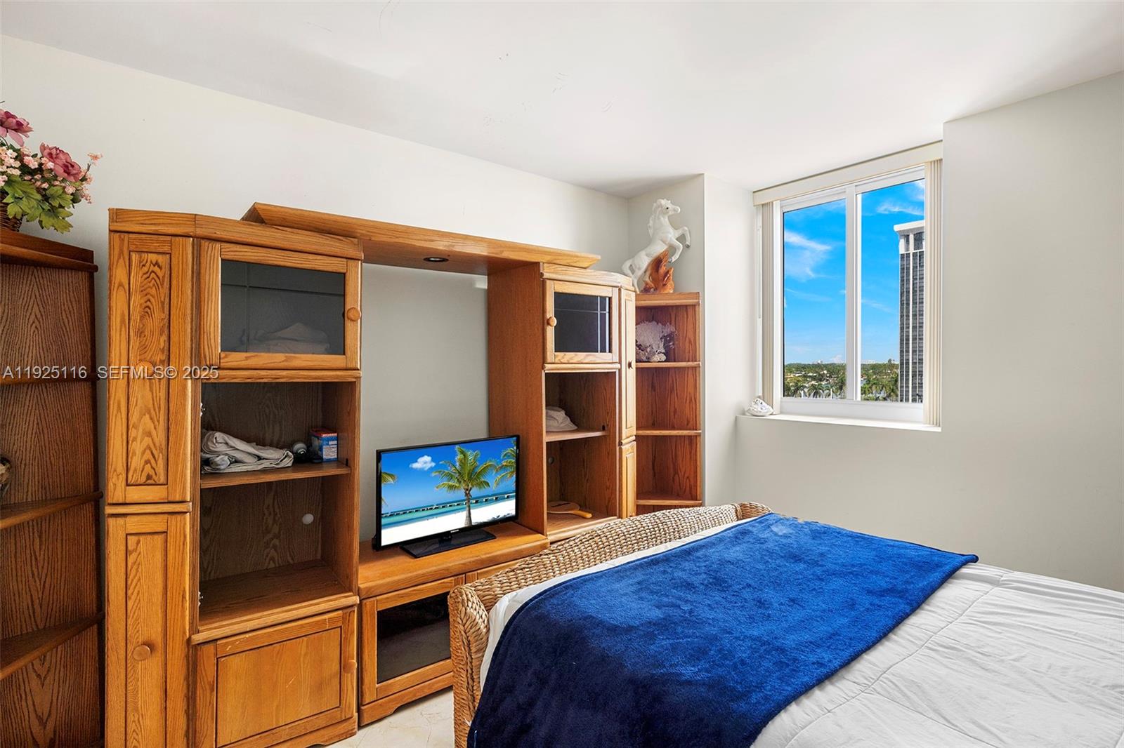 4775 Collins Ave #807, Miami Beach FL 33140