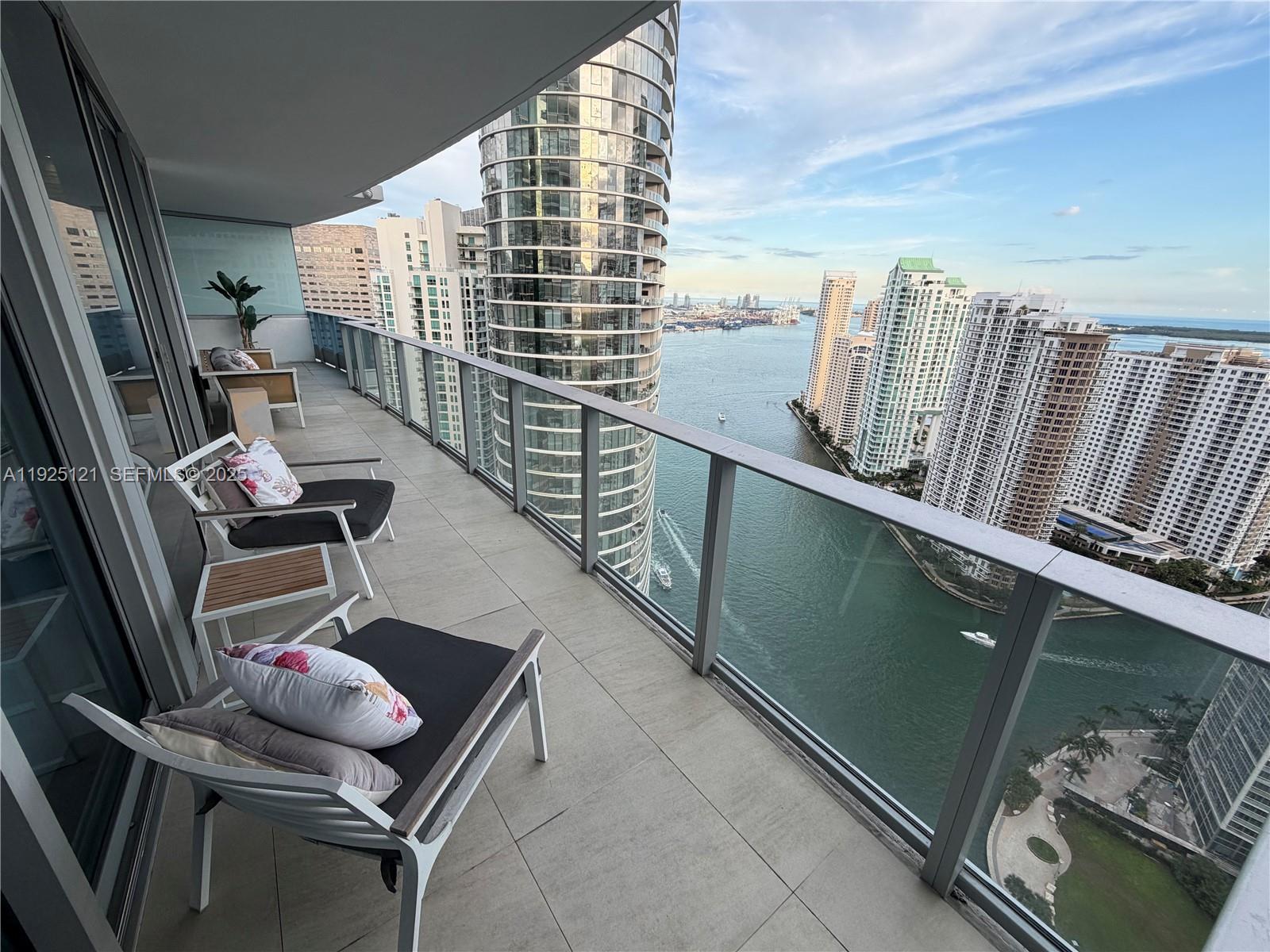 200 Biscayne Boulevard Way #4007, Miami FL 33131