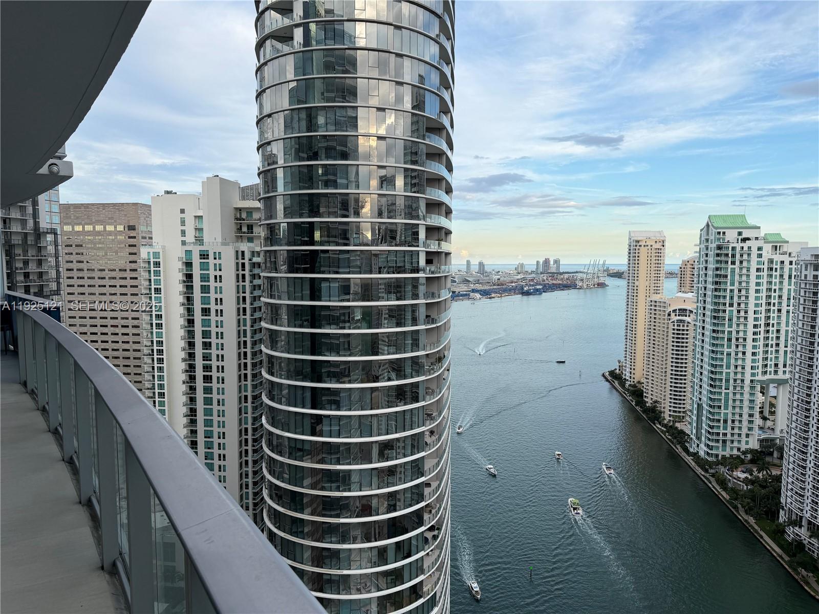 200 Biscayne Boulevard Way #4007, Miami FL 33131