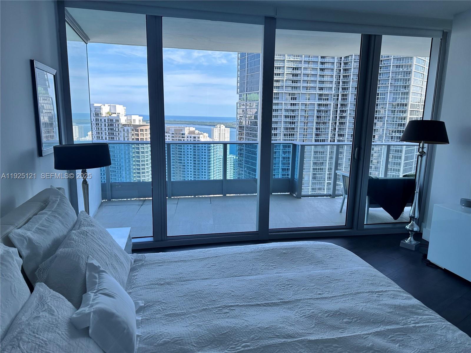 200 Biscayne Boulevard Way #4007, Miami FL 33131