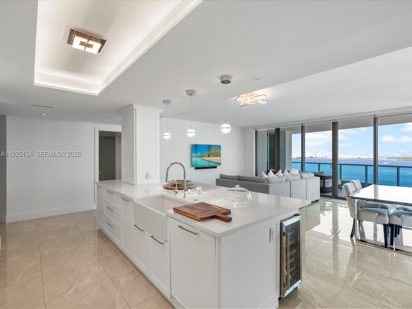 1331 Brickell Bay Dr #1811, Miami FL 33131