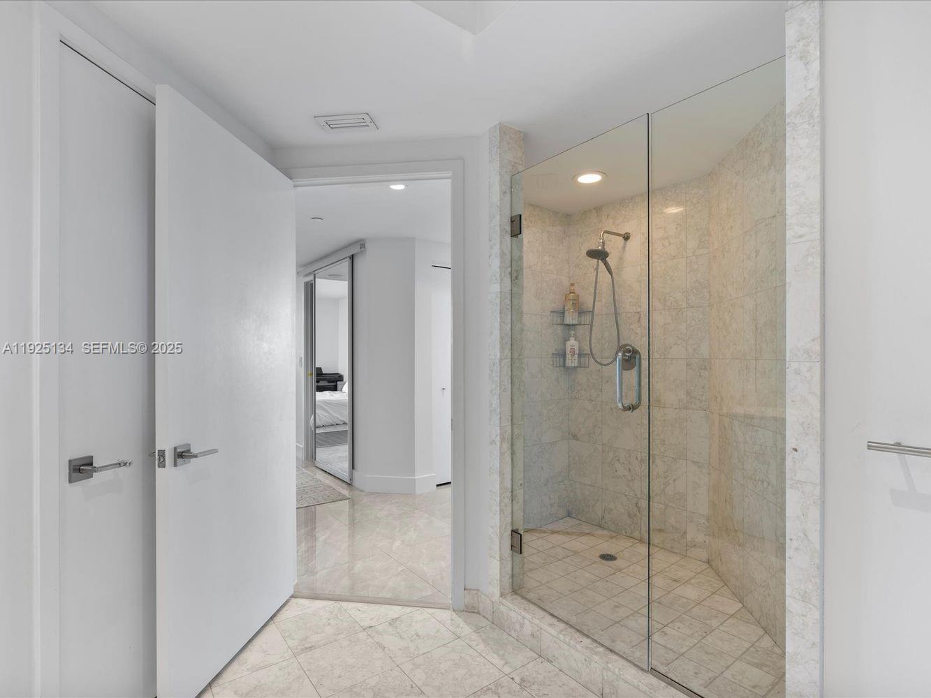 1331 Brickell Bay Dr #1811, Miami FL 33131