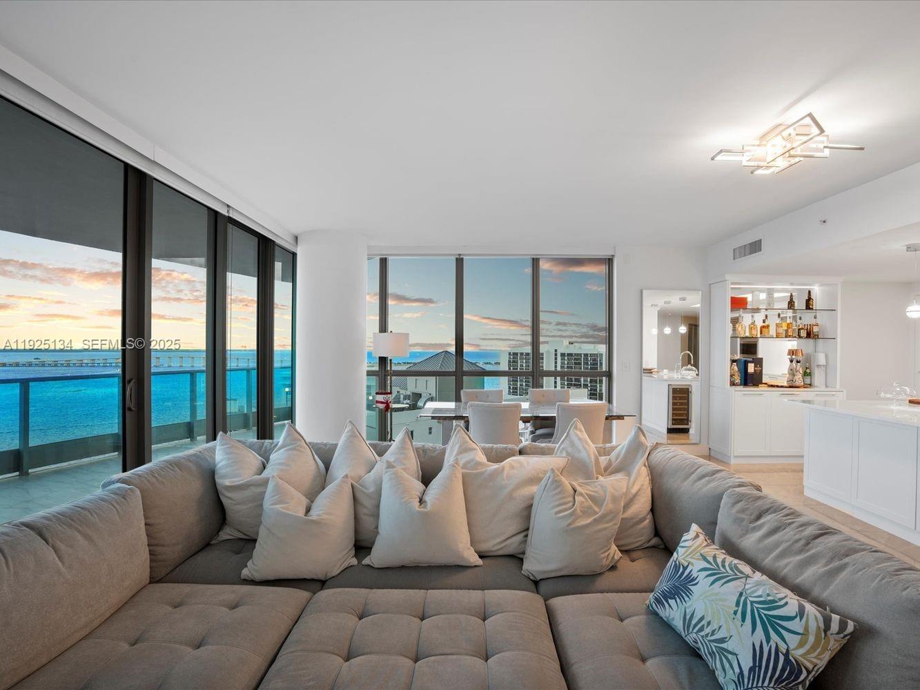 1331 Brickell Bay Dr #1811, Miami FL 33131