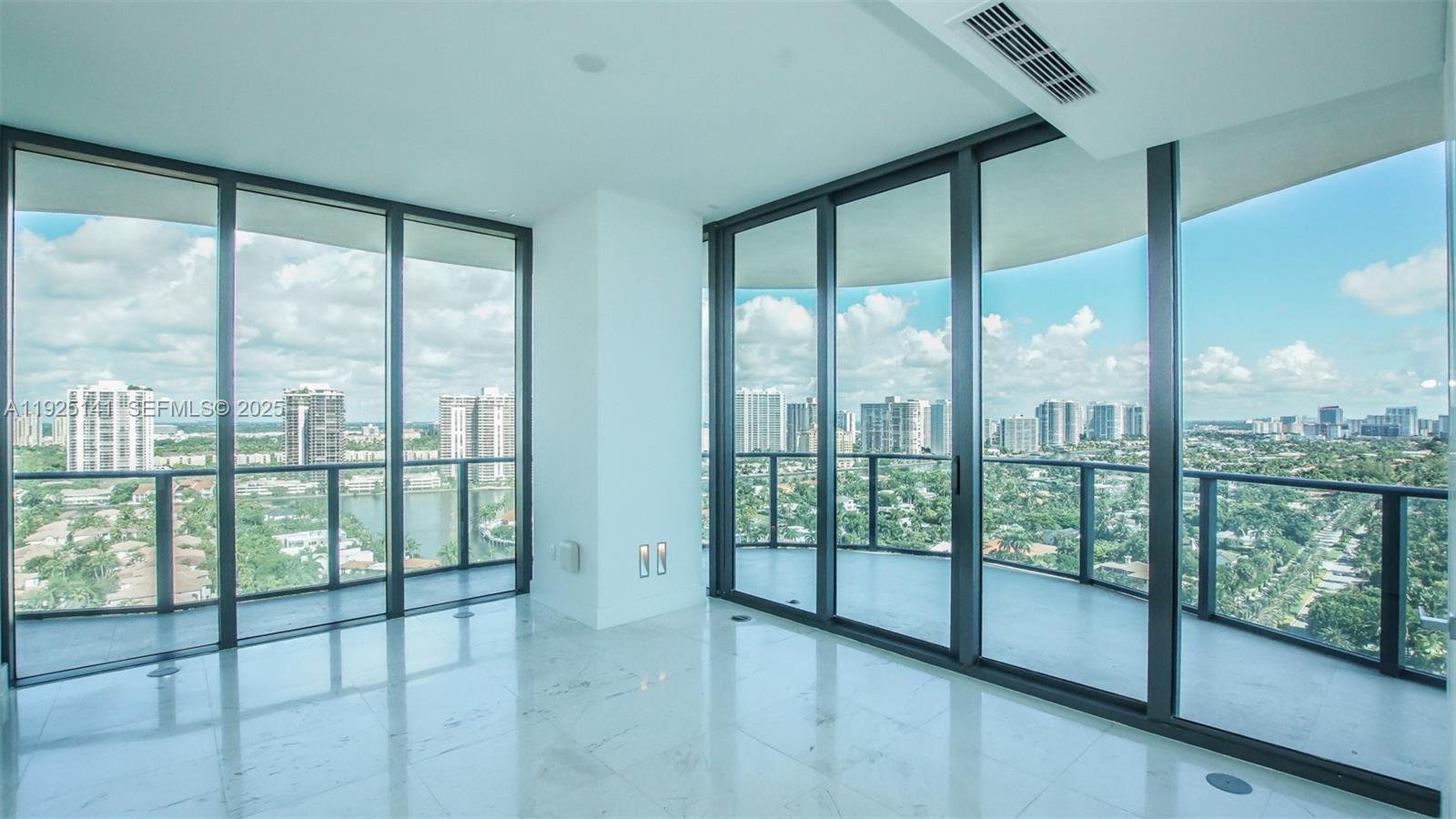 19575 COLLINS AV #19, Sunny Isles Beach FL 33160