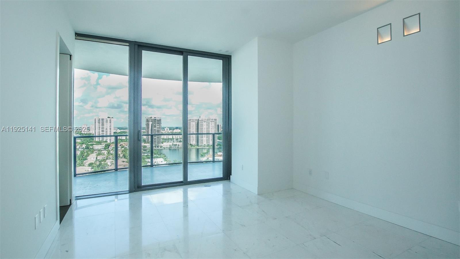19575 COLLINS AV #19, Sunny Isles Beach FL 33160