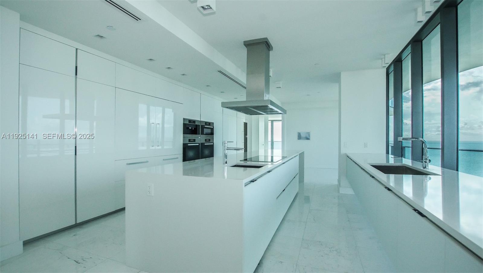 19575 COLLINS AV #19, Sunny Isles Beach FL 33160