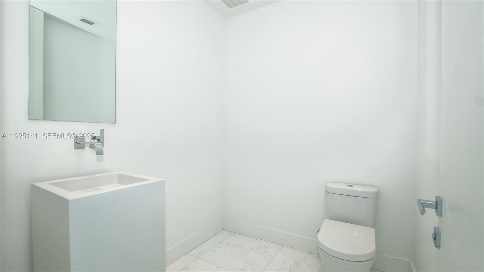19575 COLLINS AV #19, Sunny Isles Beach FL 33160