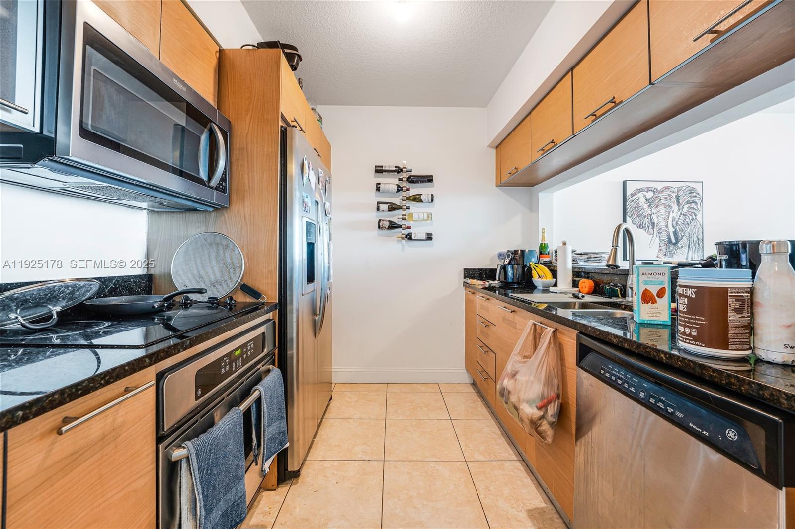 31 SE 5th St #409, Miami FL 33131