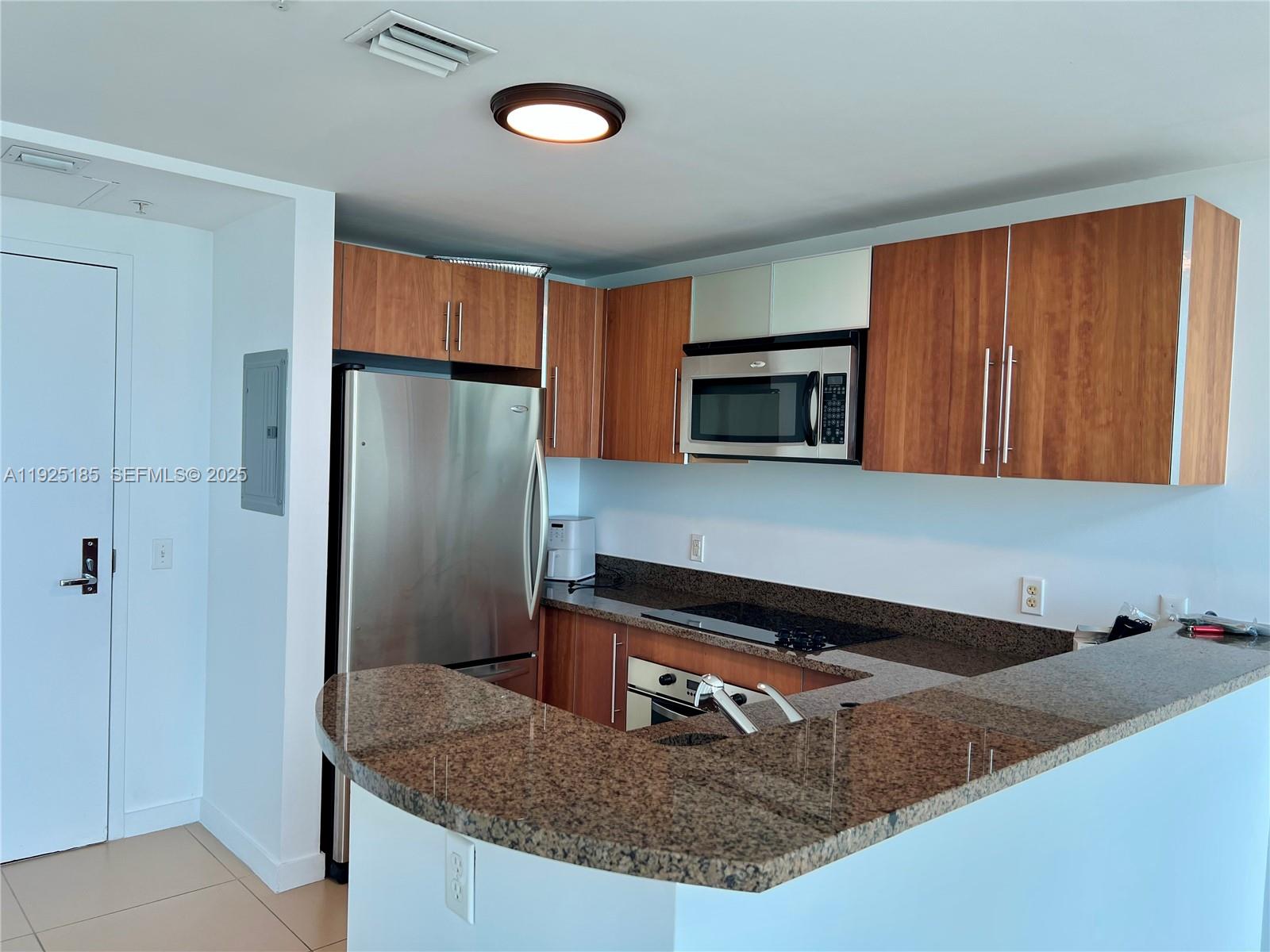 300 S Biscayne Blvd #Loft 1028, Miami FL 33131