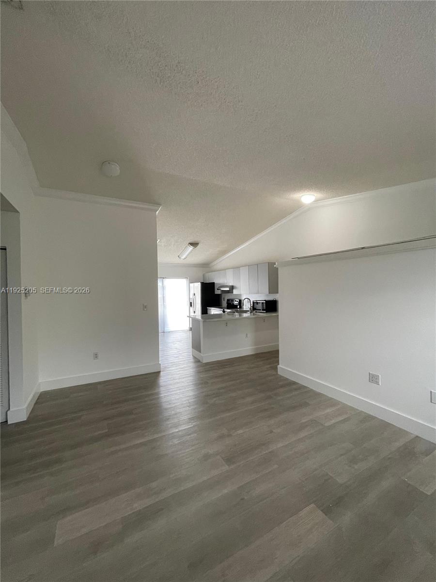 3375 W 76th St #211, Hialeah FL 33018