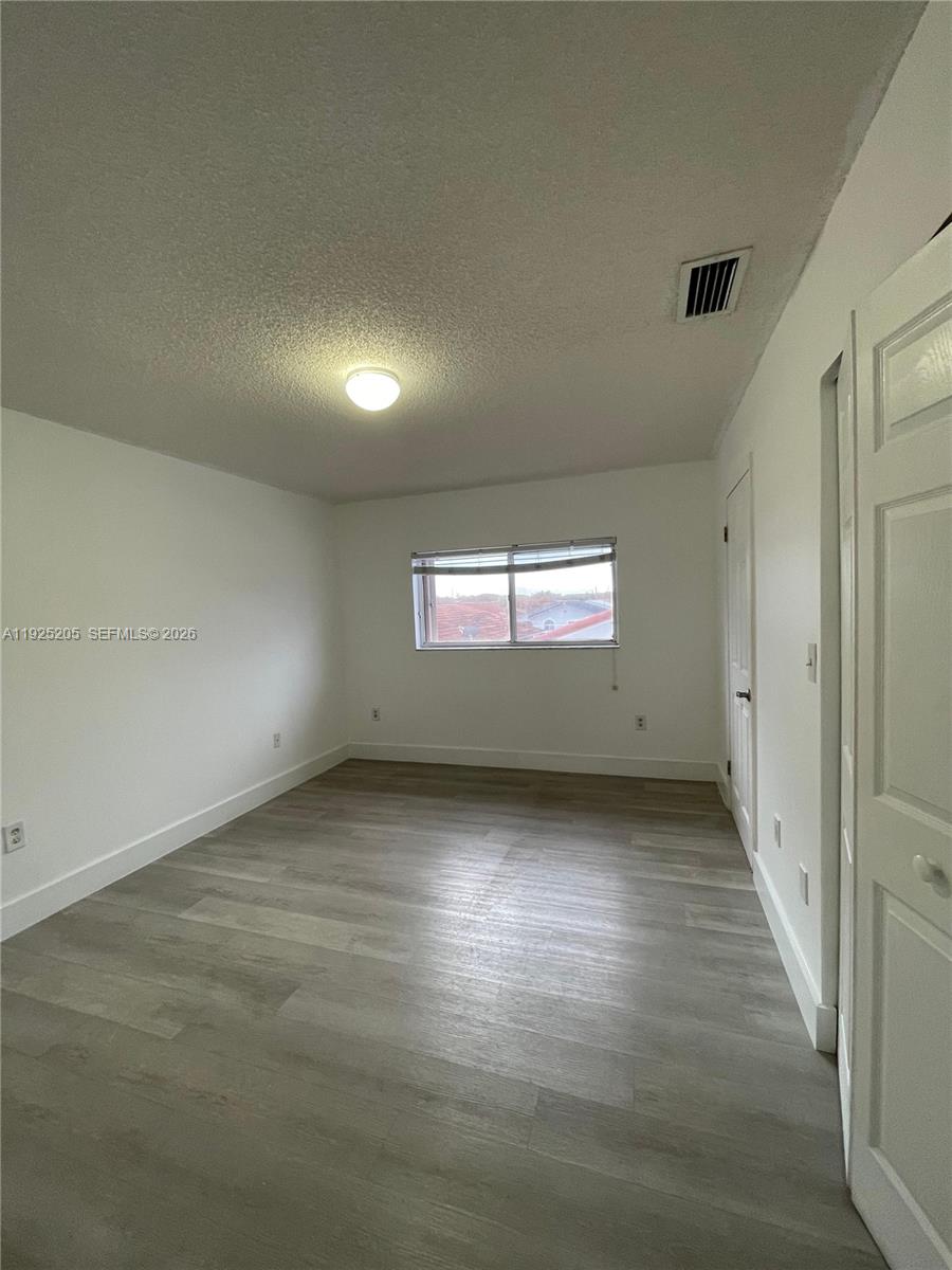 3375 W 76th St #211, Hialeah FL 33018