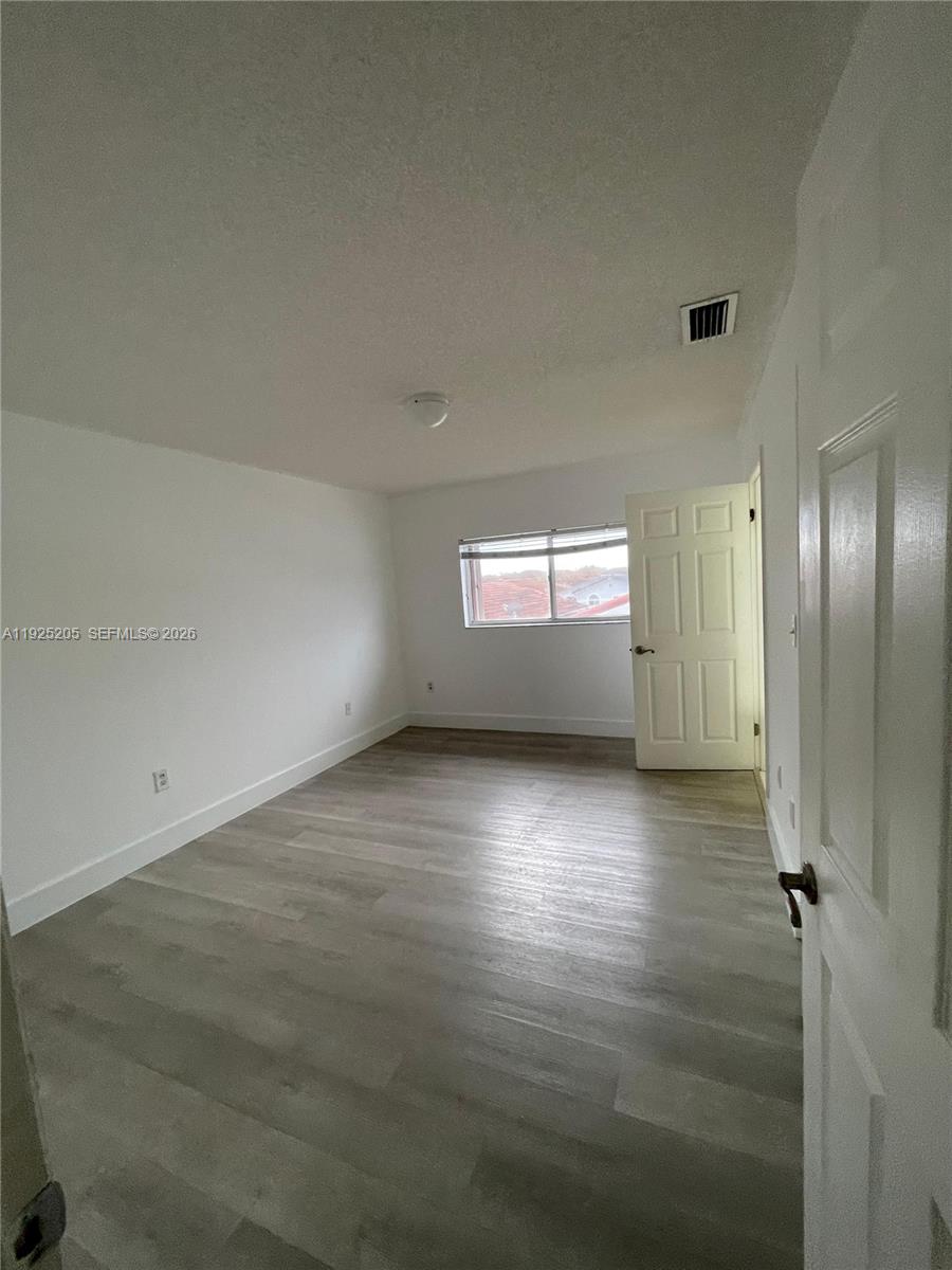 3375 W 76th St #211, Hialeah FL 33018