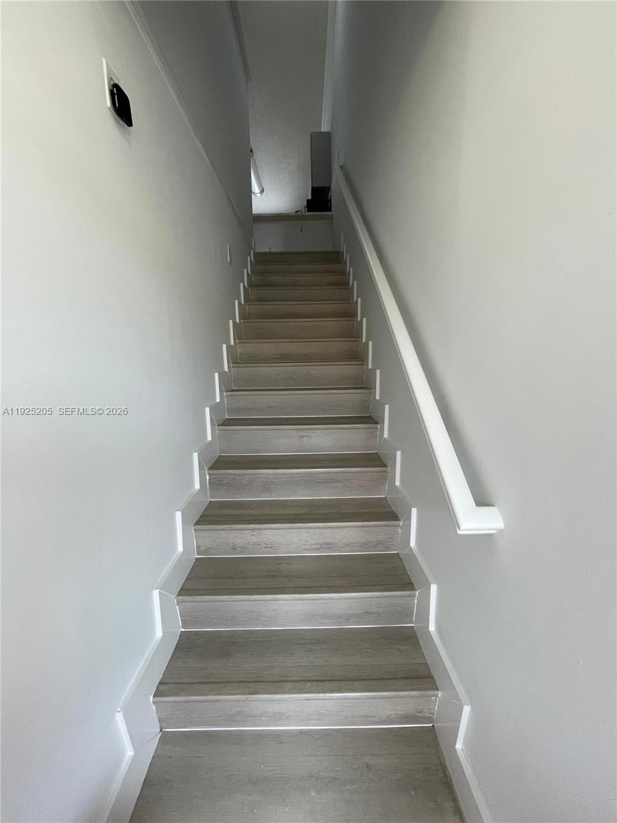 3375 W 76th St #211, Hialeah FL 33018
