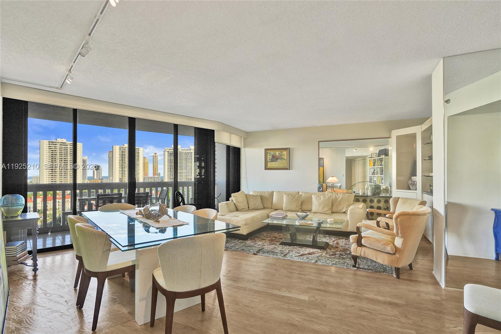 1000 E Island Blvd #1608, Aventura FL 33160