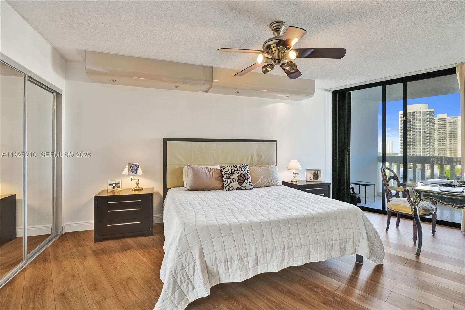 1000 E Island Blvd #1608, Aventura FL 33160