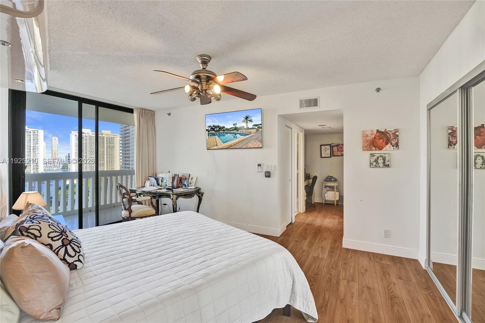1000 E Island Blvd #1608, Aventura FL 33160